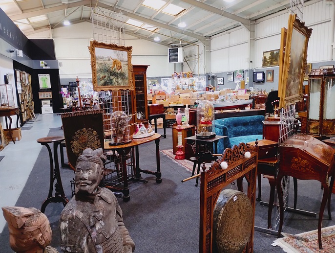 The start of an auction viewing (in this photo - Fieldings in Stourbridge)